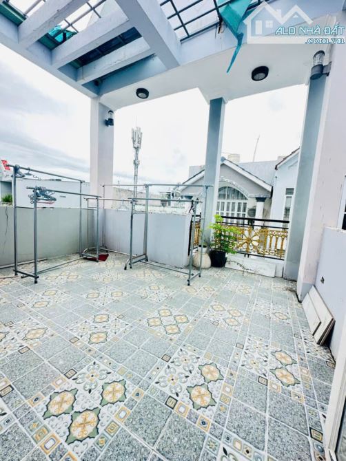 Bán nhà mặt tiền hẻm Dương Cát Lợi, Nhà Bè, Dt  4 x15m, 3 lầu. Giá 6,79 tỷ - 13