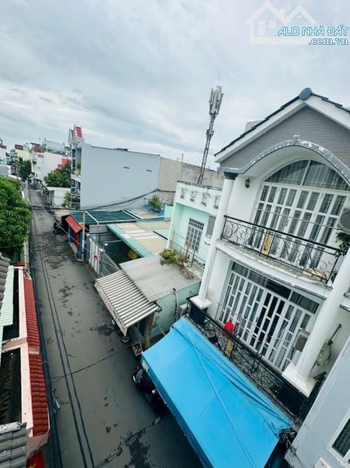 Bán nhà mặt tiền hẻm Dương Cát Lợi, Nhà Bè, Dt  4 x15m, 3 lầu. Giá 6,79 tỷ - 15