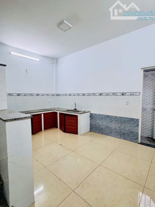 NHÀ 3 LẦU – ĐƯỜNG Ô TÔ TX52, Q.12 – 75M² (5x15) – GIÁ CHỈ 4.4 TỶ CHỐT - 7