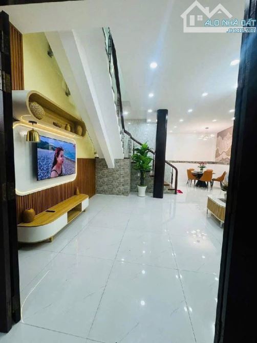 NHÀ ĐẸP FULL NỘI THẤT – ĐƯỜNG 10, P.8, GÒ VẤP – 58M² (5.5x10.5) – CHỈ 5.9 TỶ - 2