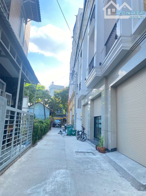 🏡 Bán lô đất chính chủ – vị trí vàng sát Đại học Kinh tế Luật 157m2 giá chỉ 9 tỷ - 2