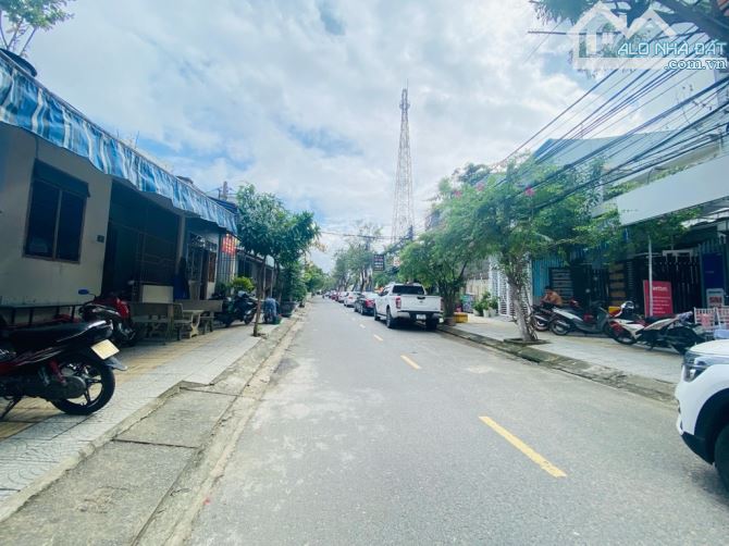 Bán nhà 3 tầng kinh doanh đường Trần Xuân Lê, dt 100m2, ngang 5m, xây kiên cố - 2