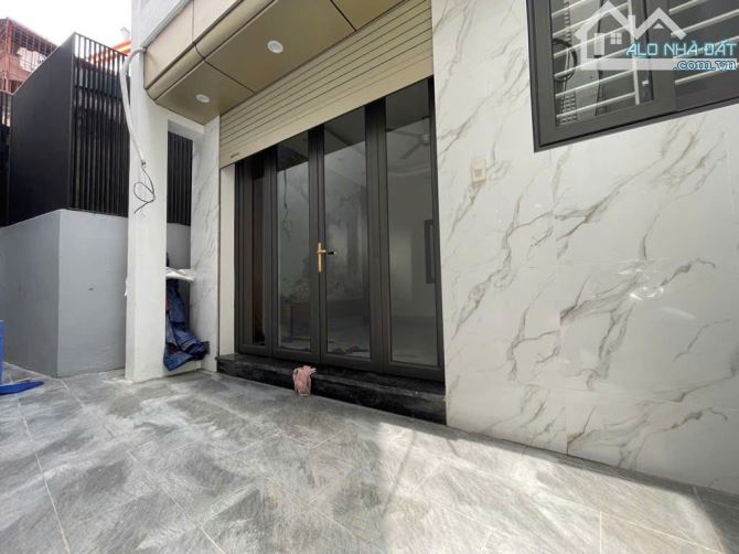 Bán Nhà Lạc Long Quân 72m, 5 tầng, MT 6.5m, Thiết kế hiện đại, đầu đủ nội thất sang xin! - 2