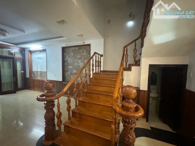 NHÀ MẶT TIỀN HÀ HUY GIÁP – 81M² – 3 TẦNG – 4 PHÒNG NGỦ – GIÁ 9.8 TỶ - 2
