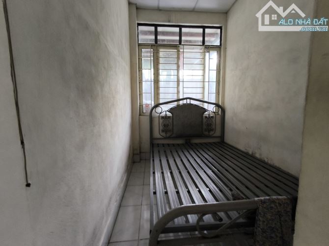 BÁN ĐẤT TẶNG NHÀ CẤP 4 - Q12 - 50M2 - 3,3TỶ TL - 2