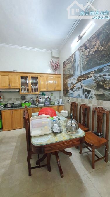 HIẾM! Trương Định giá siêu rẻ, cả khu không có căn thứ 2. Nhà 43m chỉ 5,4 tỷ.sổ đỏ cc - 2