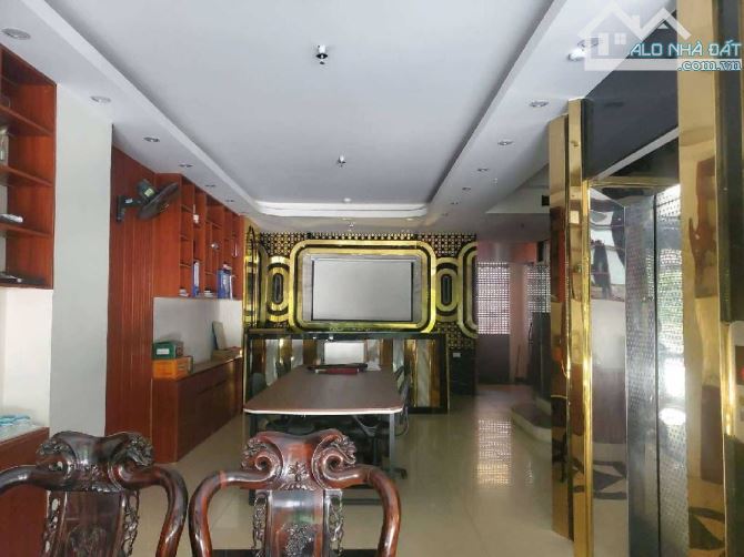SIÊU PHẨM PHÚ DIỄN - TOÀ VP 7 TẦNG THANG MÁY - 2 THOÁNG - 4 Ô TÔ TRÁNH - VỈA HÈ KINH DOANH - 2