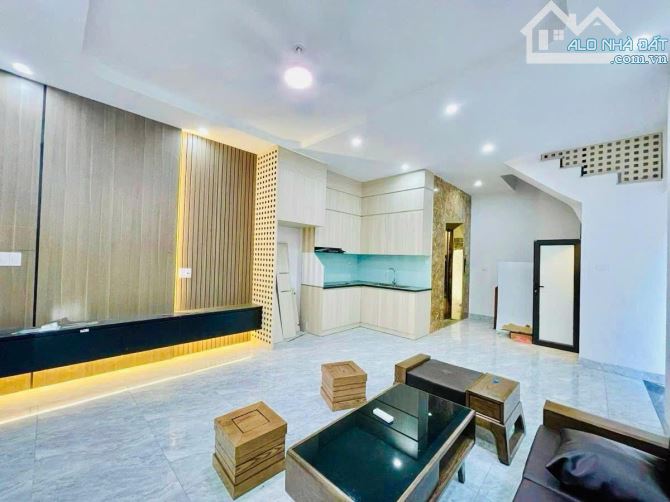 Bán nhà phố Lê Trọng Tấn, Thanh Xuân 41m, 6 tầng, mt 4.5m. Giá: 13.5 tỷ - 2