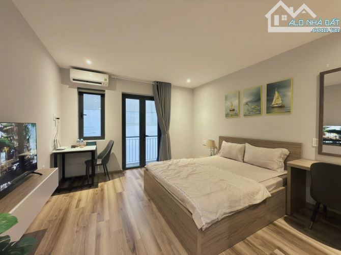 CĂN HỘ TÁCH BẾP FULL NỘI THẤT BAN CÔNG CỰC XINH NGAY VỊ TRÍ QUẬN 1 - 2
