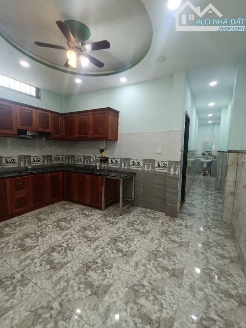 Nhà 2 Tầng gần mặt tiền ĐÔNG HƯNG THUẬN 41, DT 81m2 ( 4 x 21), hẻm 4m nhà đẹp ở ngay. - 2