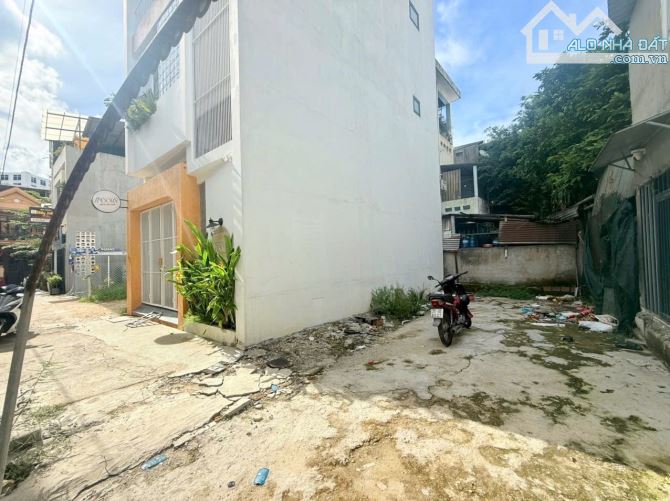 BÁN LÔ ĐẤT HIẾM KIỆT BÀ TRIỆU - ĐỐI DIỆN SIÊU THỊ GO. Giá chỉ 2.3x tỷ⚡️ - 2