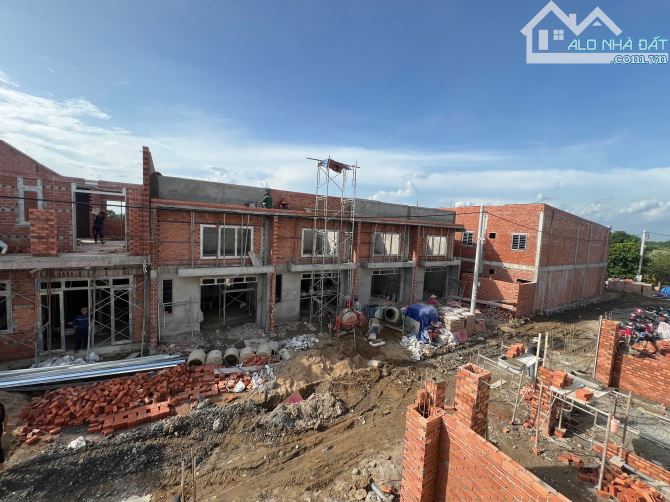NHÀ LẦU GẦN HOÀN THIỆN GIÁ CỰC MỀM NGAY TRUNG TÂM - 2