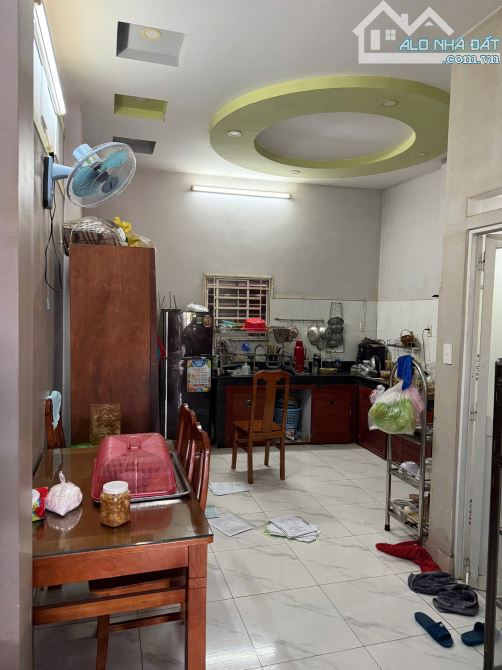Cần Bán Căn Nhà Lầu Gần chợ ĐôngThạnhHM 4*15m 1LẦUđúc BTCT2pn2wc xe hơi đỗ cửGiá 3tỷ 680tr - 2