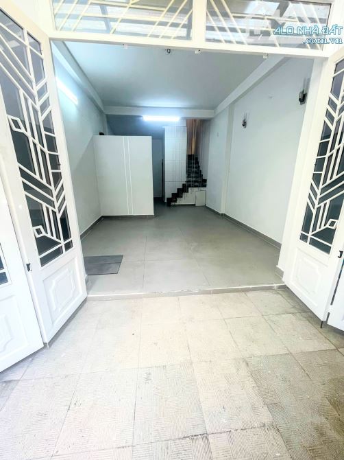 cho thuê nguên căn hẻm xe hơi nguyễn bặc, p.Tân Sơn Hòa, 4x10, 4 tầng, 16,5tr/tháng - 2