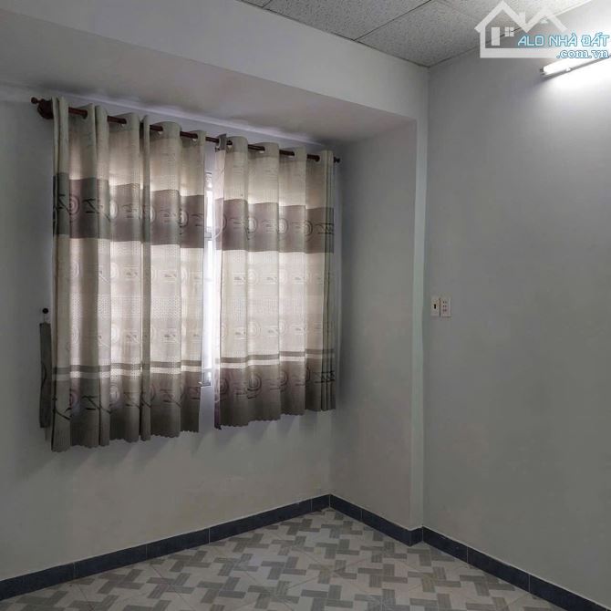 Nhỉnh 60tr/m có 4 căn nhà,cho thuê 20tr/th,sát bên chợ Xóm Mới, Gò Vấp - 2