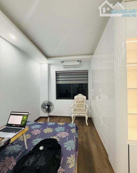 NHÀ MỚI MẶT NGÕ THỊNH QUANG- 2 THOÁNG -Ô TÔ TRÁNH - THANG MÁY - GIẾNG TRỜI THOÁNG - KD - 2