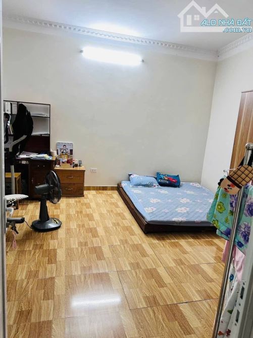 2,55ty  BÁN NHÀ 4 TẦNG  tại thiên Lôi   Diện tích: 40m²  Kết cấu: 4 tầng chắc chắn - 2