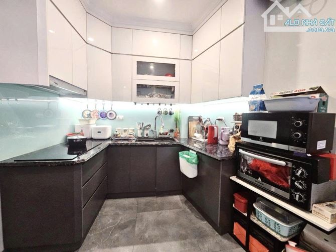 YÊN HOÀ - 38M x 6 TẦNG - MT 6M - GARA Ô TÔ - NHÀ ĐẸP - DÂN XÂY - NGÕ THÔNG - 12.5 TỶ - 2