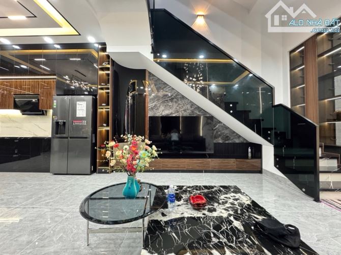 Biệt Thự Lô góc 160m2- 4 Tầng - Khu đường nhựa 8m đồng bộ, Giá 12Tỷ Hơn - 2