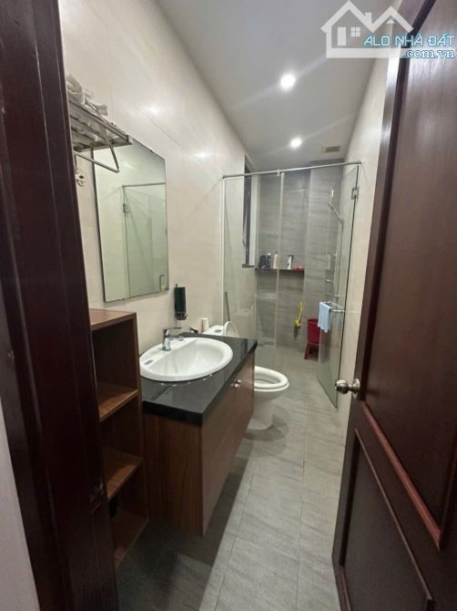 Nhà 3 tầng mặt tiền Trần Khánh Dư - vị trí gần biển Mỹ Khê - 2