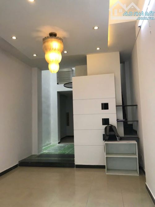 Cho thuê nhà Phan Văn Trị đối diện Emart, hẻm xe tải sau lưng căn MT. - 2