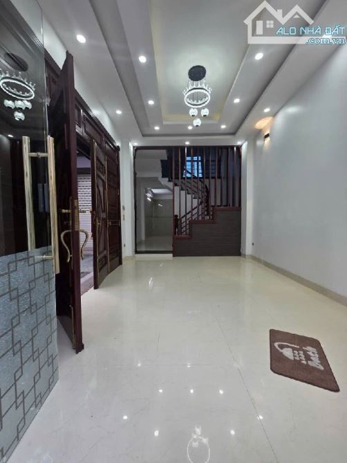 Bán nhà Đức giang Long Biên 47m2 xây 4 tầng ,lô góc thoáng sáng ,ô tô thông - 2