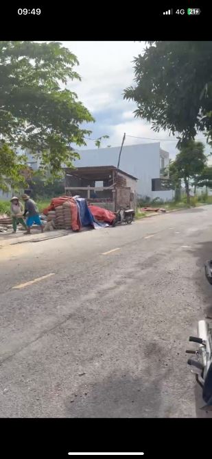 Chính chủ cần bán lại lô đất Lương Khắc Ninh gần trường học - 2