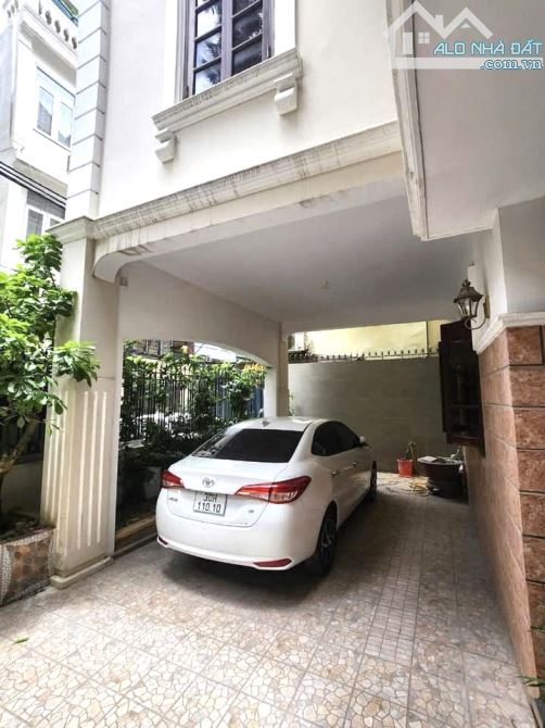 Biệt thự Thái Hà quận Đống Đa 154m2 MT12m-3 Tầng Căn Góc 3 Thoáng,Ô Tô Tránh Dừng Đỗ - 2