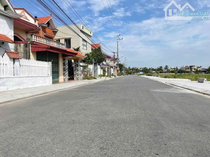 Chuyển nhượng lô A2 đấu giá Tân Trào 139m2 giá 4,17 tỷ - 2