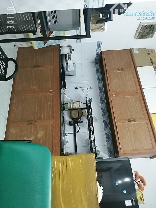 HỘ KHẨU QUẬN 1 - CÁCH MT HOÀNG SA 20M - HẺM XE HƠI 5M - 2