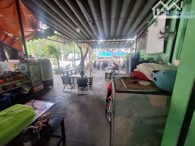 Bán nhà mặt tiền Nguyễn Trung Trực Dĩ An 107m2 căn góc vừa ở vừa kinh doanh - 2