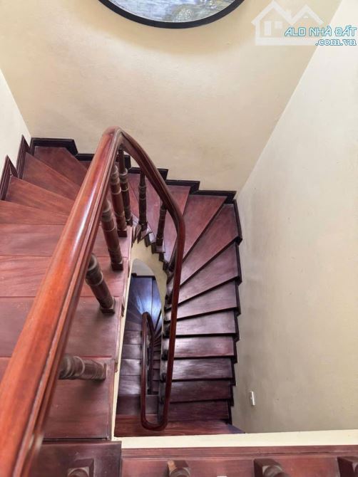 Phố Hoàng Hoa Thám, Nhà 33m2, 5 tầng, 8.2 tỷ, cách ô tô tránh dừng đỗ 20m - 2