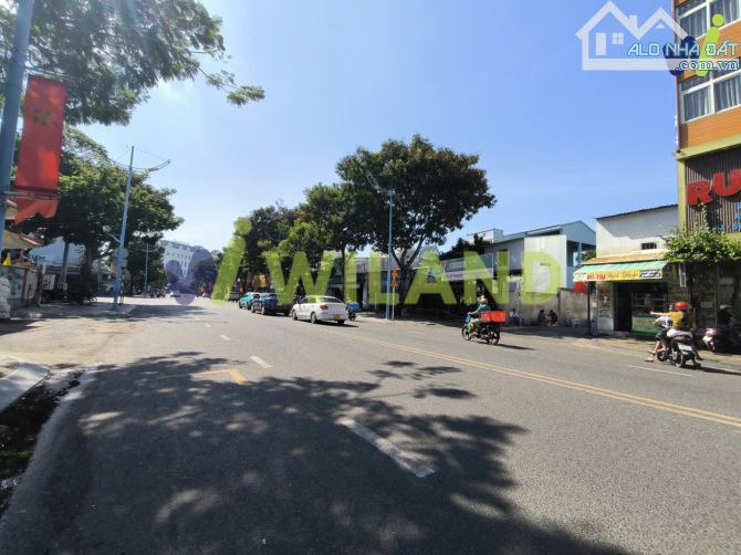BÁN ĐẤT MẶT TIỀN NGAY NGÃ 3 VĂN CAO GIAO HOÀNG HOA THÁM DIỆN TÍCH 218m² CHỈ 23 TỶ - 2