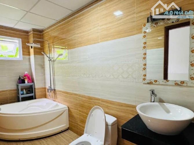 Bán nhà 3 tầng đẹp đường Trịnh Lỗi - Nam Việt Á - 2