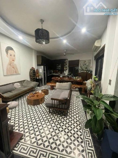Cần bán nhà Đỗ Nhuận-Nguyễn Xuân Khoát, lô góc ôtô tránh,mặt tiền 6,7m 59m2 gần 13 tỉ - 2