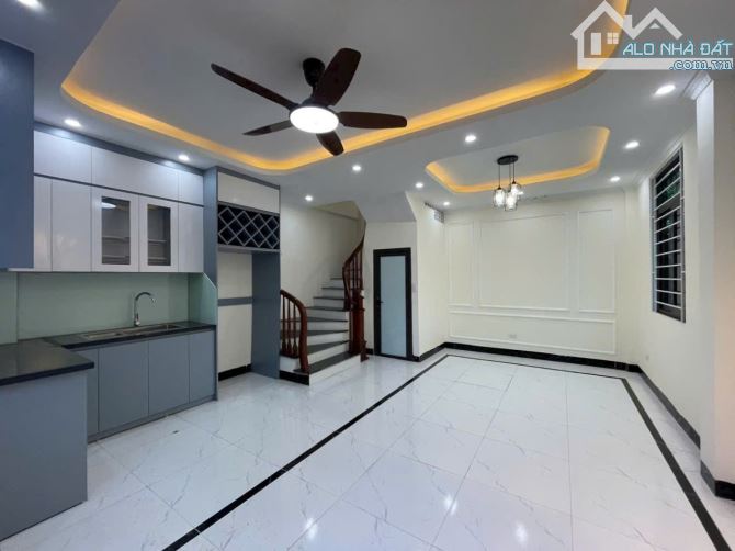NHÀ ĐẸP CHÚC SƠN, Ô TÔ ĐỖ CỬA, 4Tx32m2 , CÁCH QL6A, KĐT LỘC NINH 500M. GIÁ 3.05 TỶ - 2