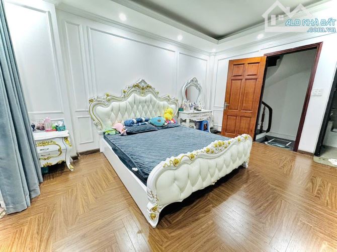 Nhà đẹp dân xây ở ngay Đại Từ Linh Đàm gần hồ gần phố tặng full nội thất chỉ 7.5 tỷ - 2