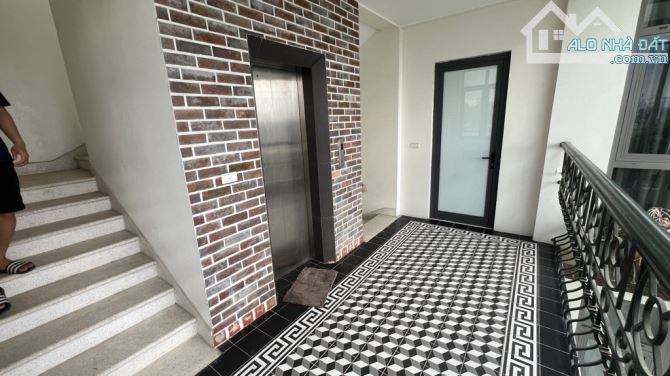 Biệt thự sân vườn cạnh đường đôi Ciputra, 3 Ô tô, 6 tầng thang máy 200m2 MT 8m chỉ 37 tỷ - 2