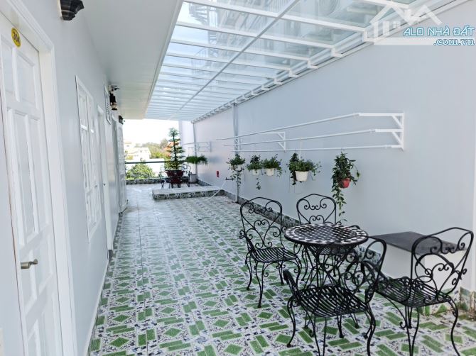 Cần bán gấp khách sạn Đường Lê Hồng Phong, Phường 8, Vũng Tàu 175m², 8x21m. - 2