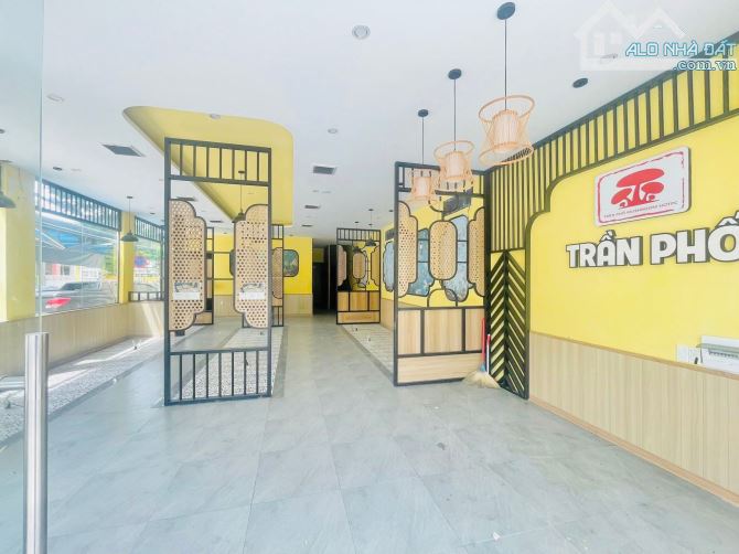 HỒ nghinh -2MT 143M*2 tầng đẹp TRUNG TÂM PHỐ DU LỊCH - 2