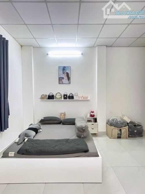Bán Nhà Gần Chợ Tân Hương - DTSD 70m2 - Chỉ 3.9 Tỷ - 2