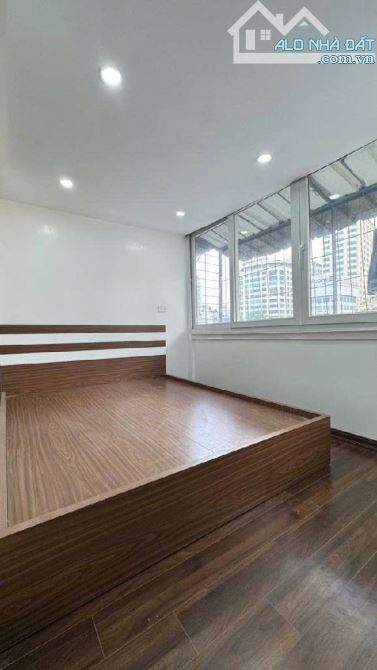 Bán tập thể Nguyễn Chí Thanh,sổ 48m2 sử dụng 80m2 căn 3 ngủ 2 vệ sinh. Trung tâm Ba Đình - 2