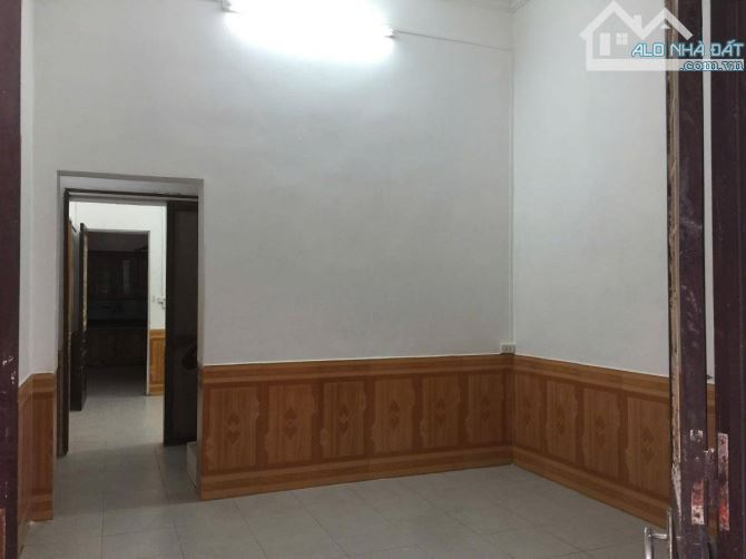 Cần bán gấp nhà phố Vương Thừa Vũ,ngõ ô tô,phân lô,tiện ích đầy đủ - 2