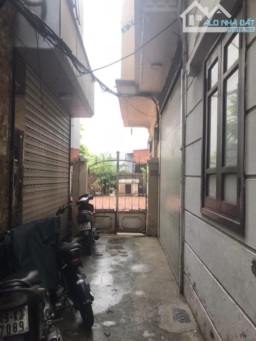 Rẻ Quá ! Bán mặt hồ Đầm Tròn, Đội Cấn, Ba Đình167m2 x 2T, 1 Mặt Hồ, 1 mặt ngõ 2m, giá 42,ỷ - 2