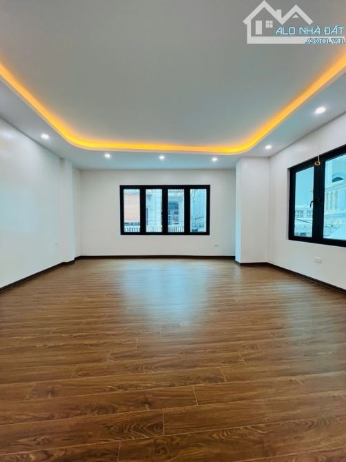 💥 ĐỘI NHÂN – 7 TẦNG THANG MÁY – LÔ GÓC – Ô TÔ VỈA HÈ – KINH DOANH ĐỈNH 💥  DT 41/50m², MT - 2