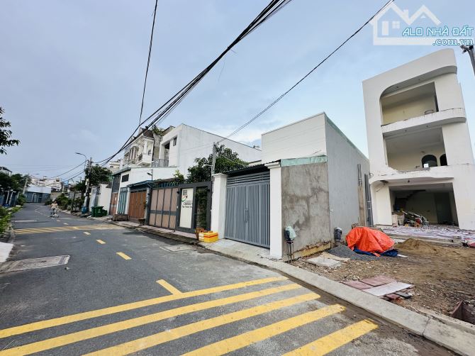 Lô đất đẹp 90m2 full thổ cư đường xe tải Lã Xuân Oai TNPA Quận 9 chỉ 5 tỷ 1 - 2