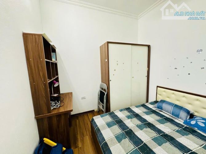 NGÕ NÔNG GẦN PHỐ - VÀI BƯỚC CHÂN RA  HỒ ĐIỀU HOÀ - NHÀ ĐẸP Ở LUÔN - TẶNG NỘI THẤT - 2