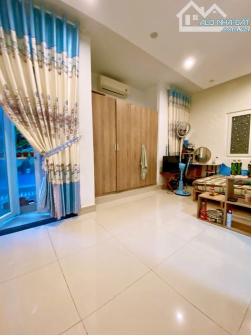 NHÀ 4 TẦNG BTCT – ĐƯỜNG SỐ 8, TRƯỜNG THỌ, THỦ ĐỨC – 90m² – XE HƠI ĐỖ CỬA CHỈ 7,9 TỶ.   🏡 - 2