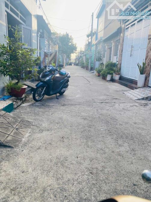 BÁN NHÀ 1 TRỆT 2 LẦU HẺM 2 Ô TÔ ĐƯỜNG 30/4 - 66M2 - NGANG 6M - ĐN - GIÁ 4.2 TỶ - 2