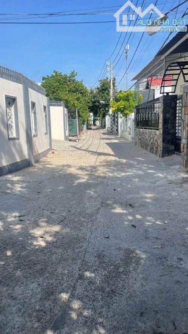 Bán căn nhà 150m2 Tân Thông Hội giá 905 triệu sổ hồng riêng - 2